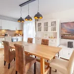 Semesterbostad Kapitaenshaus Mit Sauna Und Kamin *